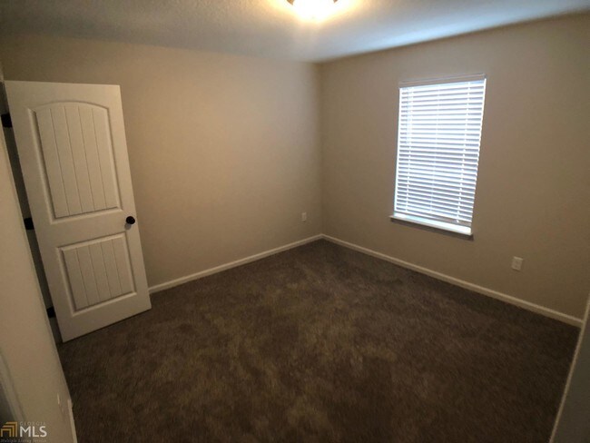 Building Photo - 113 Buckhaven Way