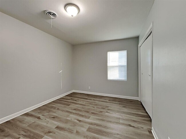 Building Photo - 3 BR/1.5BA | Renovated Single Family Home | 1-Car Carport | Fenced backyard!