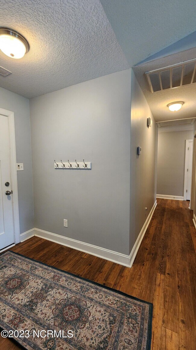 Building Photo - 119 Peytons Ridge Dr