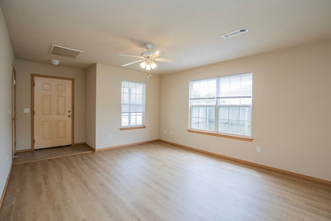 Building Photo - ***321 Grant Springs Street***