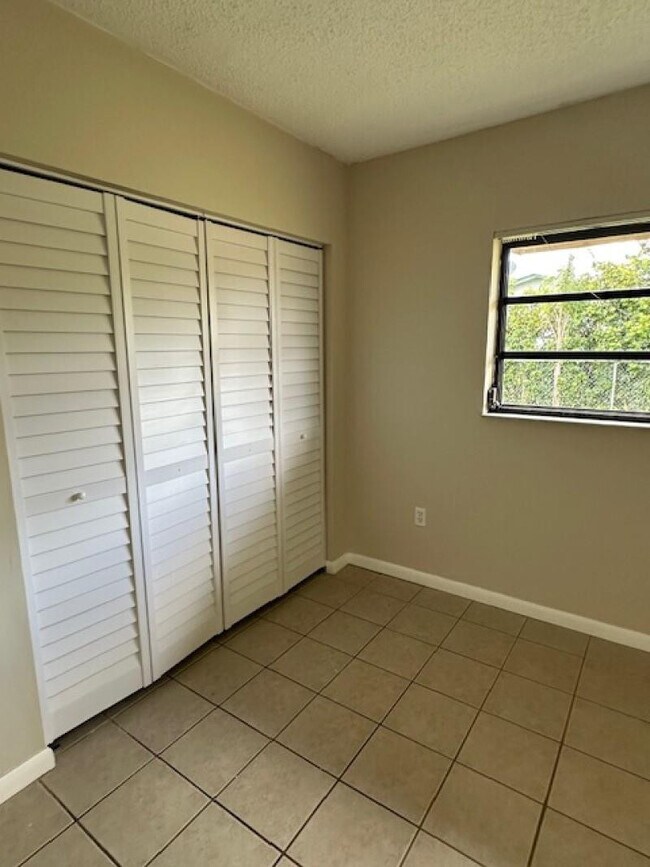 Building Photo - 16700 SW 277th St