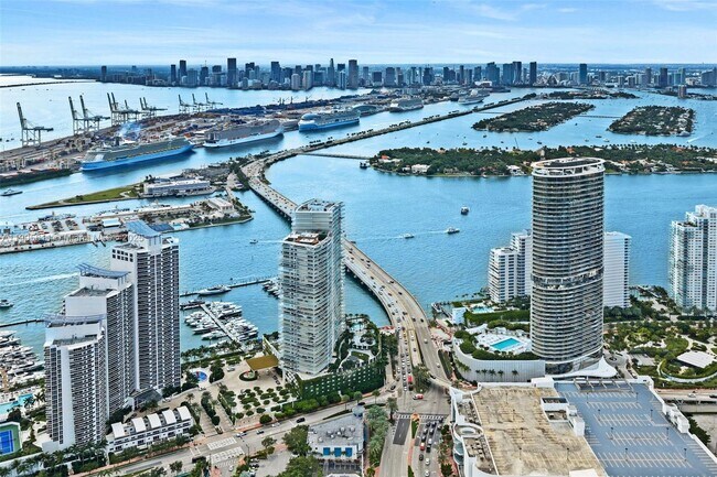 Building Photo - 501 West Ave