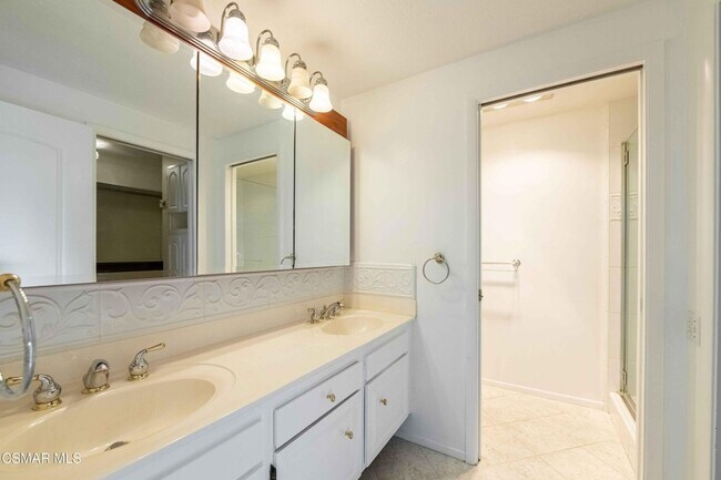 Building Photo - Thousand Oaks Pool Home with Amazing Views