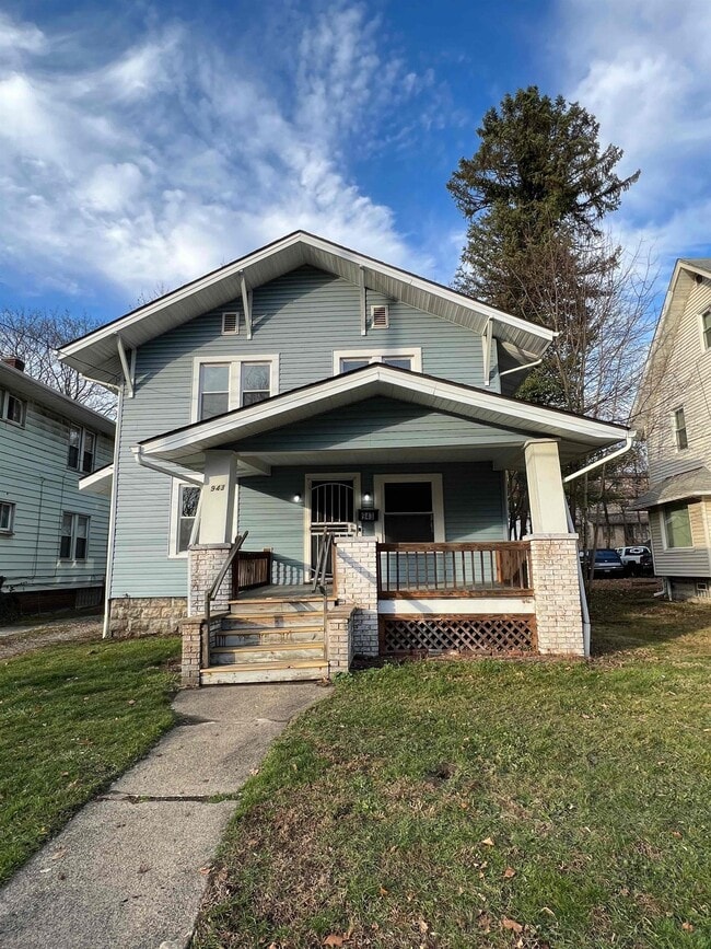 Primary Photo - 943 Delia Ave