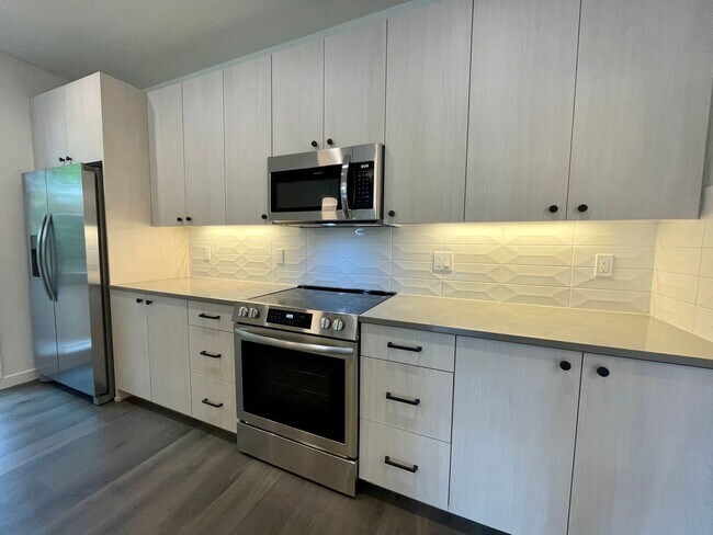 Building Photo - Sellwood-Moreland 2 Bedroom 2.5 Bath BRAND NEW Condo Convienent to OHSU~ Includes A/C and Washer ...