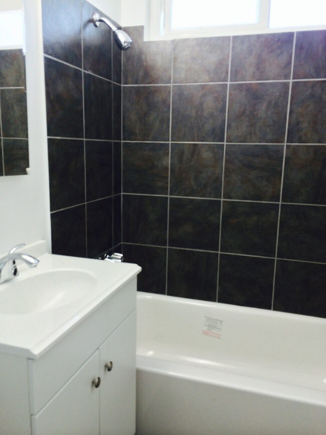 Villa Gardens 3734 W El Segundo Blvd Hawthorne CA 90250 Apartment