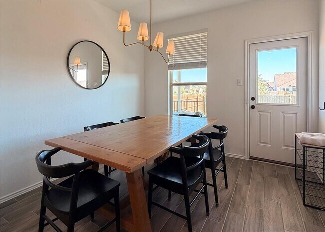 Building Photo - 112 Bennington Dr