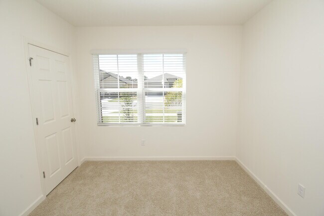 Building Photo - 185 Bubbling Ln