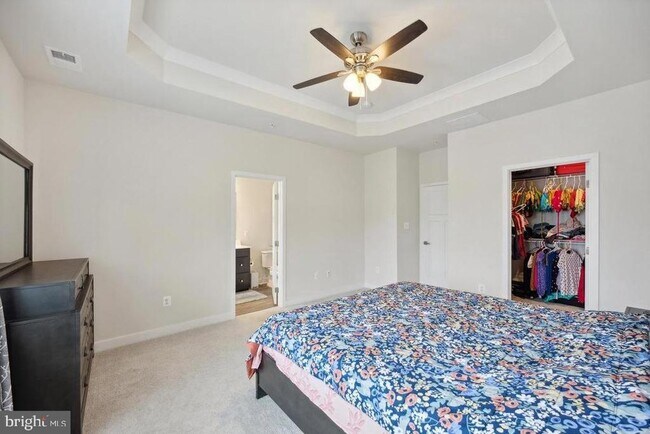 Building Photo - 6070 Fallfish Ct