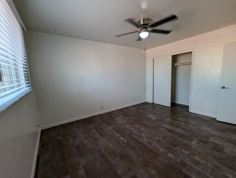 Building Photo - 1812 S Hardy Dr