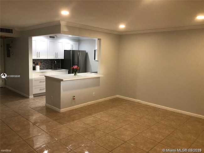 Building Photo - 1 br, 1 bath Condo - 251 SW 132nd Way 250 ...