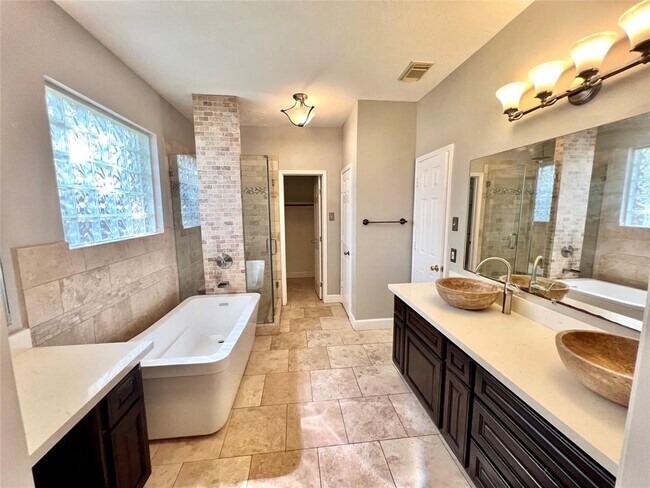 Building Photo - 16902 Sandy Reef Ct