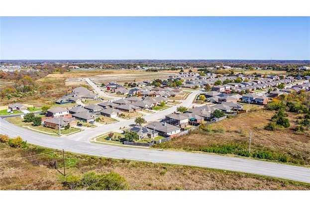 Building Photo - 1415 Warringwood Dr