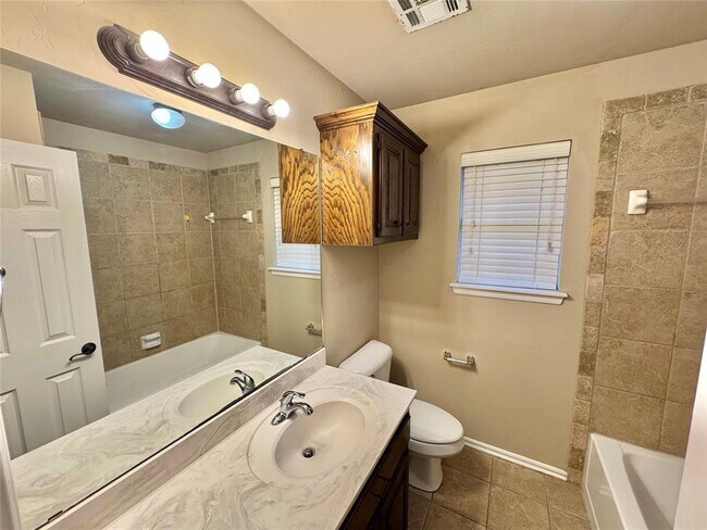 Building Photo - 8121 Hillers Rd
