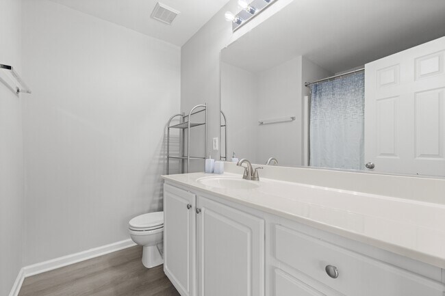 Building Photo - 5712 Clearbay Ln