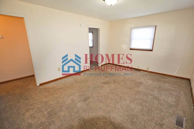 Building Photo - 1215-1215 Joan Ave