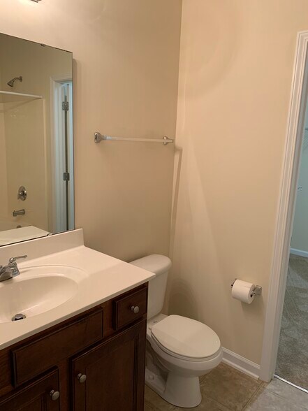 Building Photo - 11619 Stockdale Ct