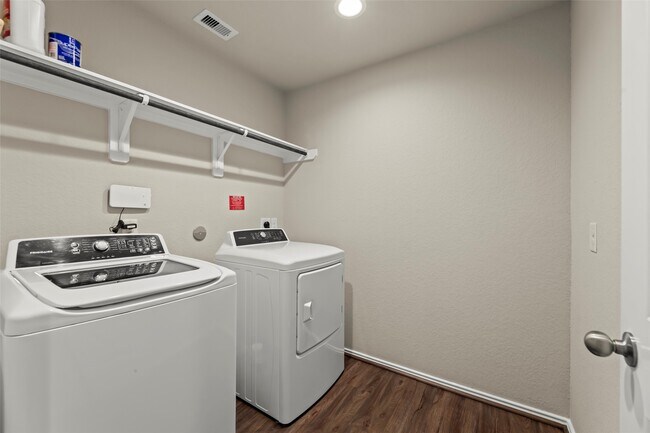 Building Photo - 1827 Brady Shores Dr