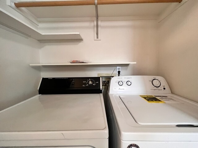 Building Photo - 2238 S Stephen Ave