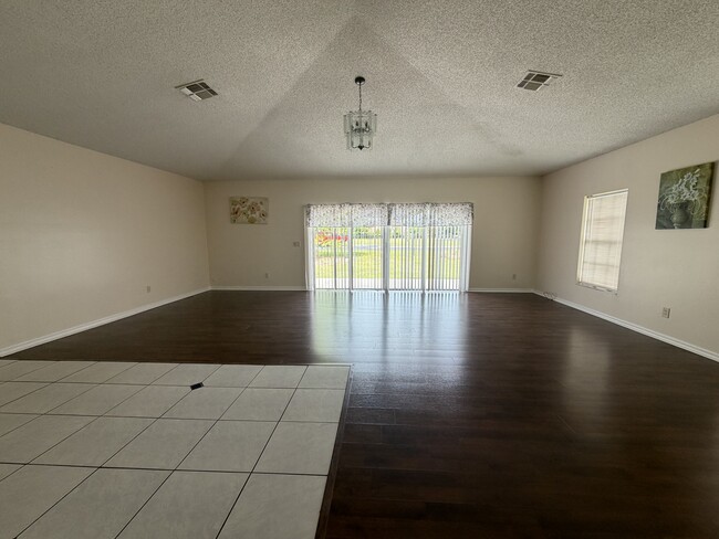 Building Photo - 1074 Universal Rest Pl