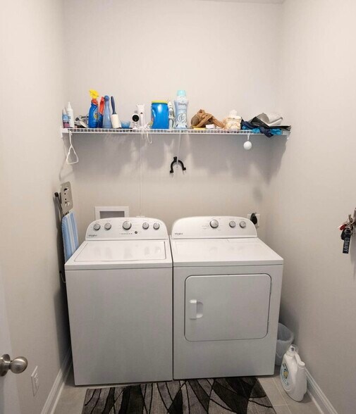 Building Photo - 1029 Loretta Ln