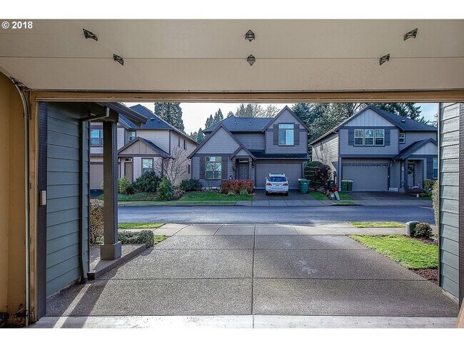 Building Photo - 3-Bedroom Home in SW Beaverton!