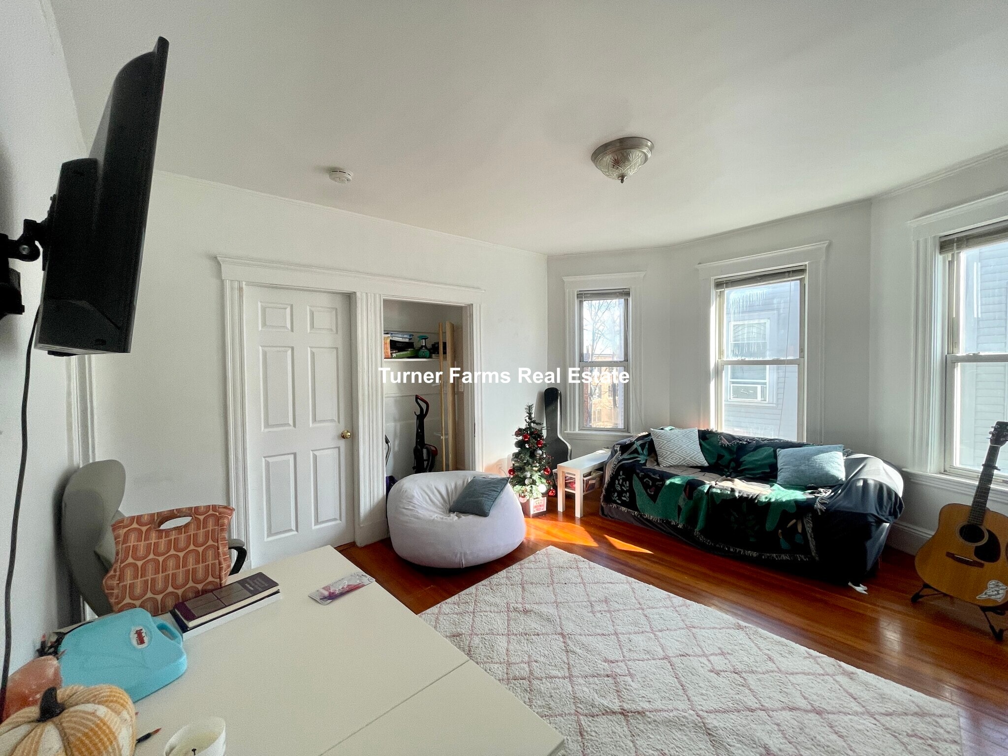 Building Photo - 162 Kelton St