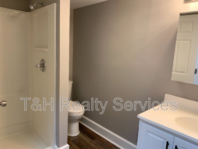 Building Photo - 234 N Addison St