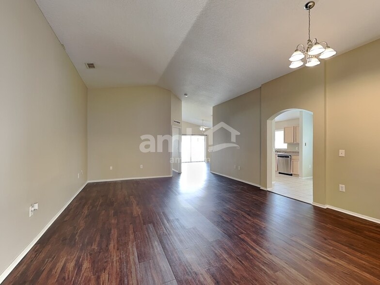 Building Photo - 2325 Ole Hickory Dr