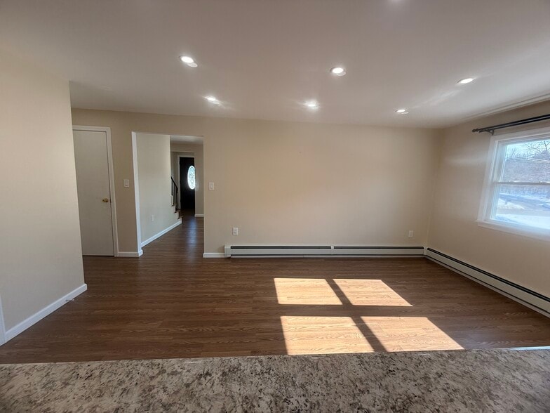 Building Photo - 1230 Smyth Rd