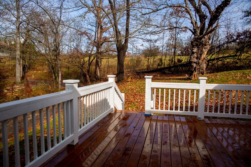 Building Photo - 114 Annies Ridge Rd