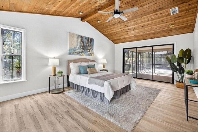 Building Photo - 14252 Trinity Rd