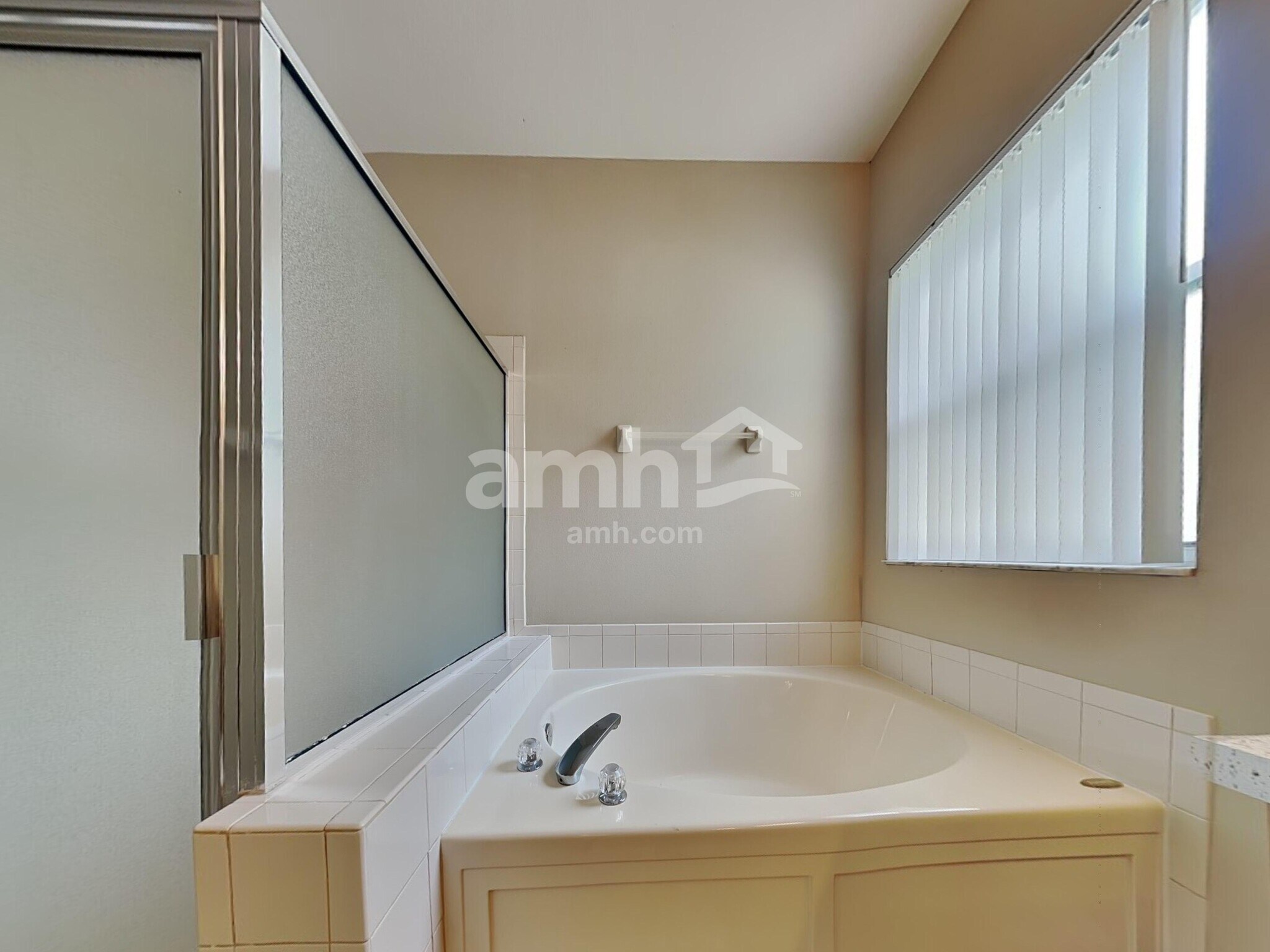 Building Photo - 1345 Brooke View Dr