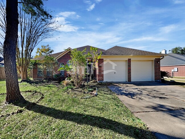 Building Photo - 104 Laguna Pointe Dr