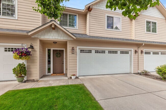 Building Photo - 968 W Willow Lake Loop