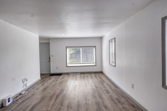 Building Photo - Modern 3-Bedroom Home with Smart Features & Premium Upgrades