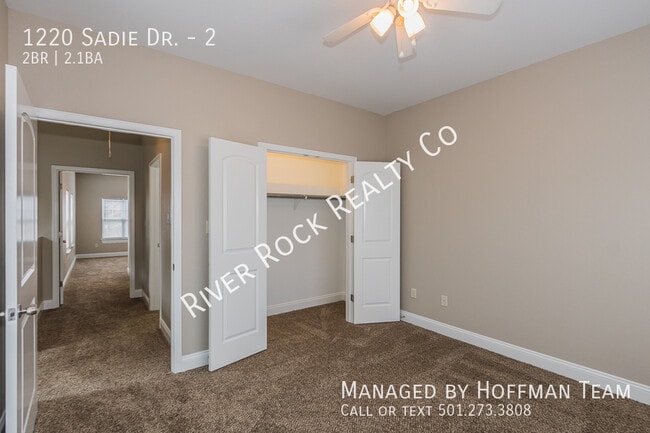 Building Photo - 1220 Sadie Dr