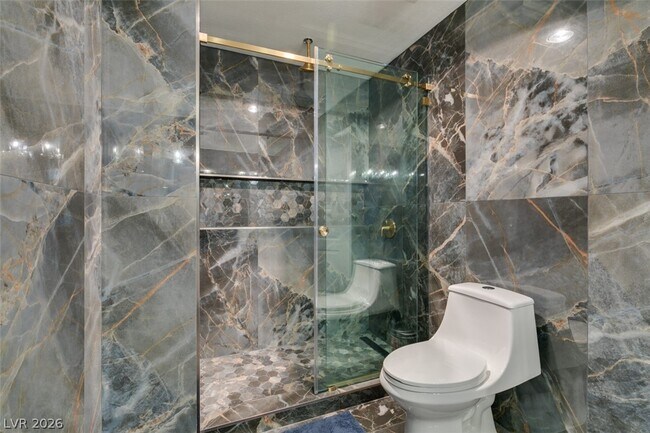 Building Photo - 174 Buena Ct