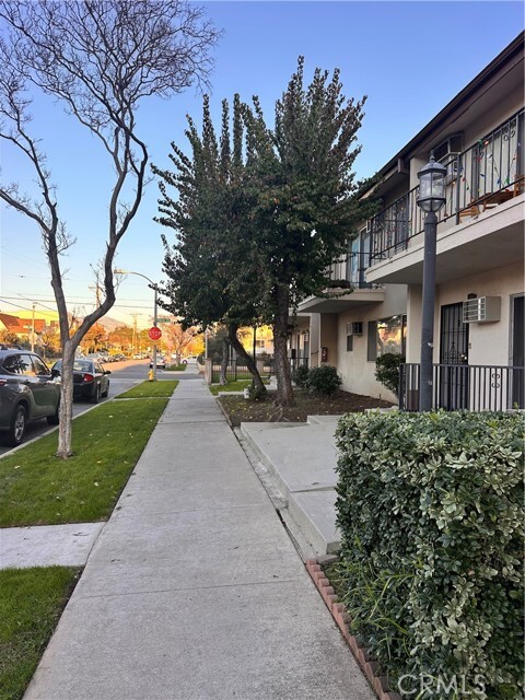 Building Photo - 343 N 3rd St