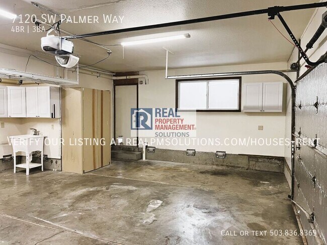 Building Photo - 7120 SW Palmer Way