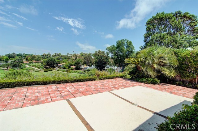 Building Photo - 24261 Cascades Dr