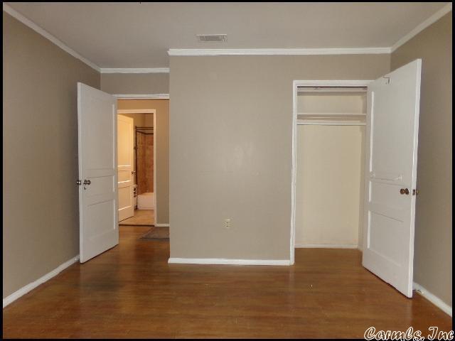 Building Photo - 6601 Kavanaugh Pl