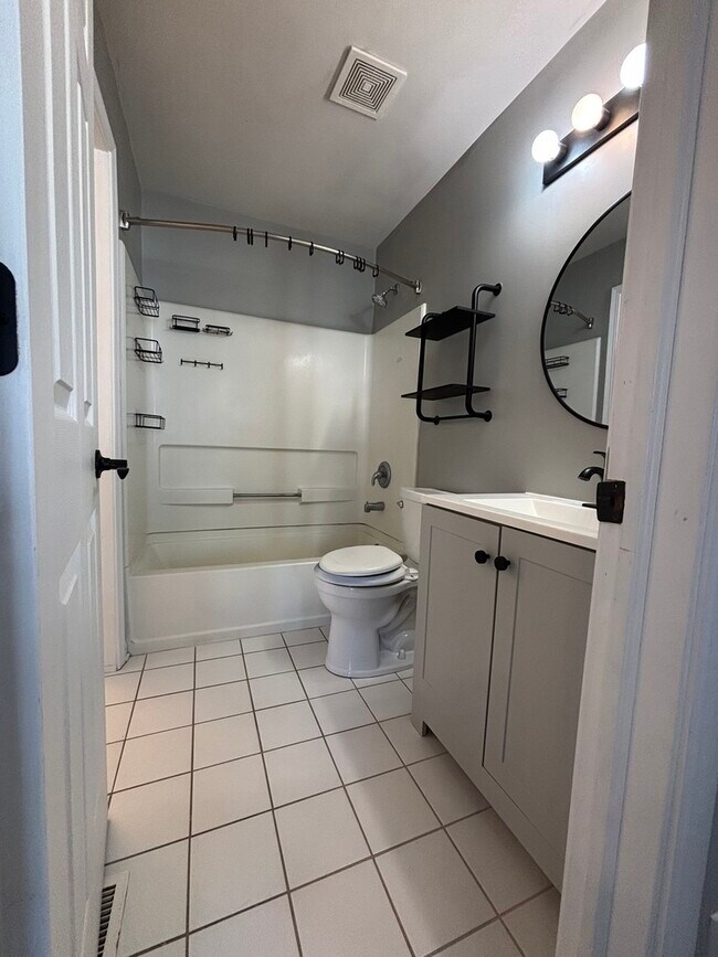 Building Photo - 268 Windsor Ct