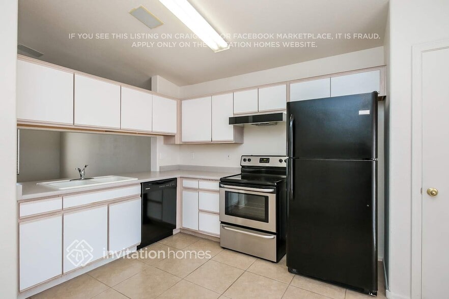 Building Photo - 1688 S Pinto Dr