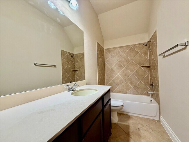 Building Photo - 11006 Glenrothers Dr