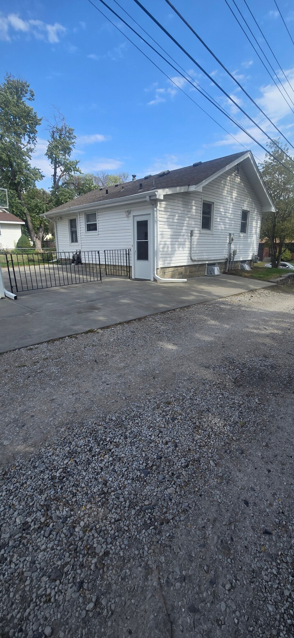 Building Photo - 4217 S 49th St