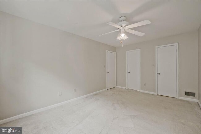 Building Photo - 7177 Lake Cove Dr