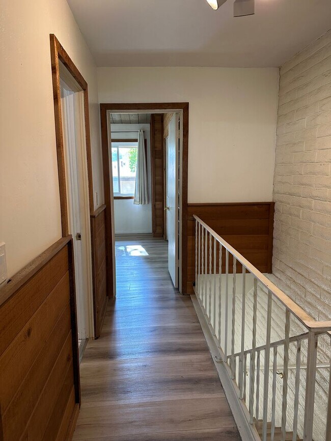 Building Photo - 2 Bedroom Condo - La Mesa