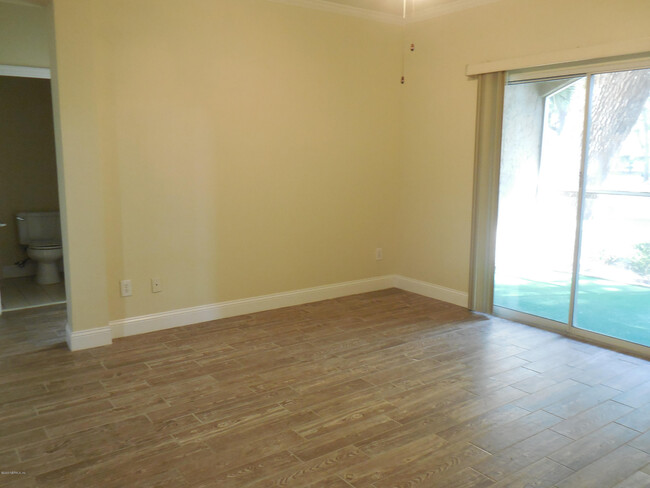 Building Photo - 160 Veracruz Dr