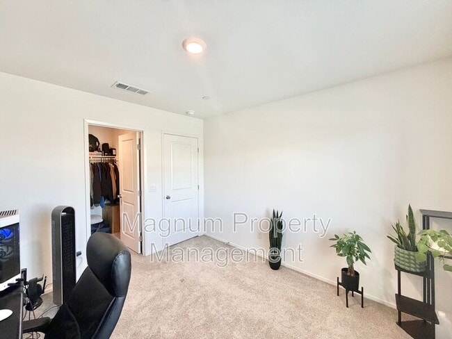 Building Photo - 30607 Cyclone Ave